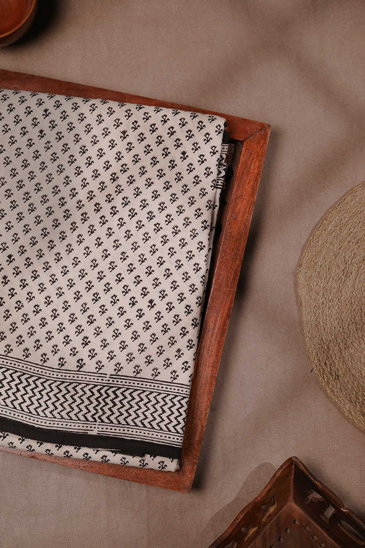 Tiny Motifs - Cream Bagru Mul Cotton saree