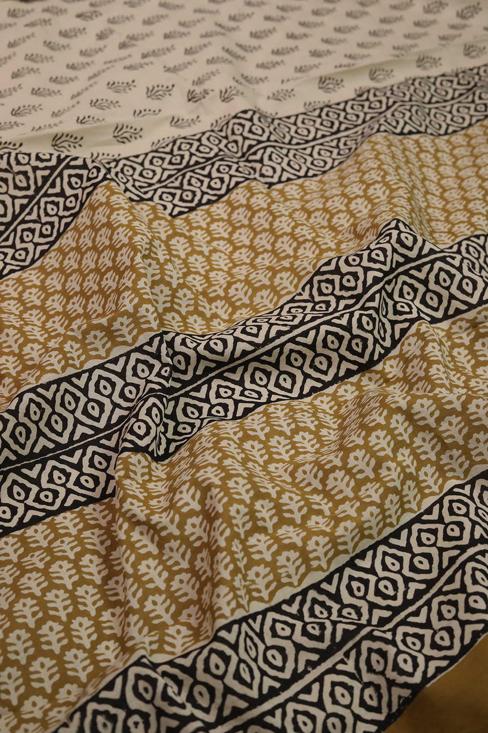 Black Buttas - Cream Bagru Mul Cotton saree