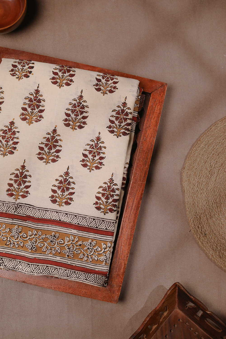 Motifs on Cream Bagru Mul Cotton saree