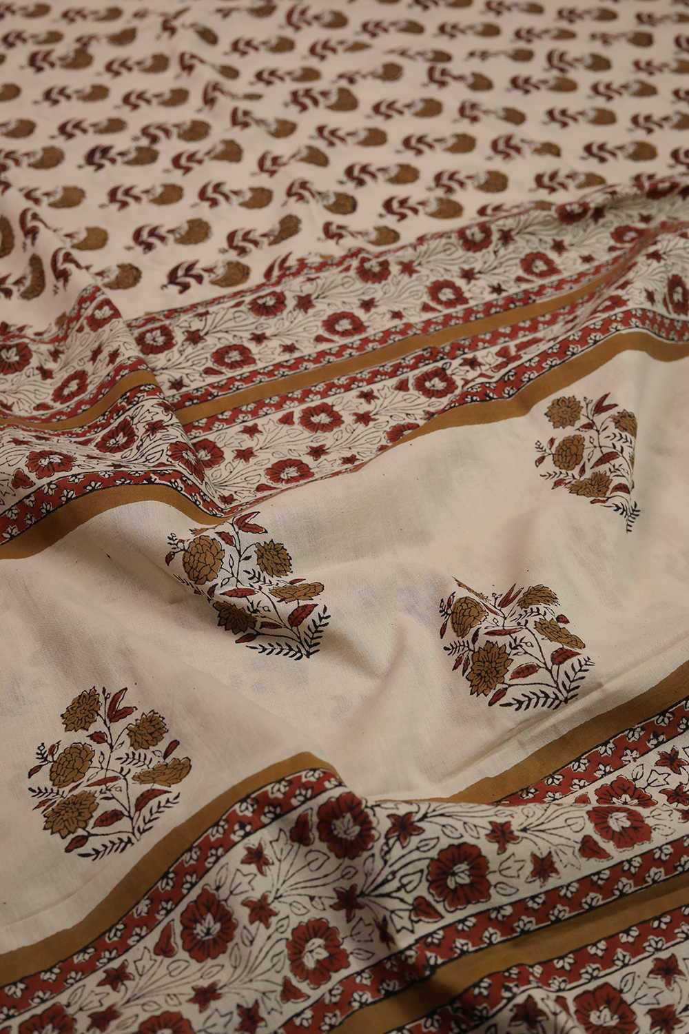 Florets on Cream Bagru Mul Cotton saree