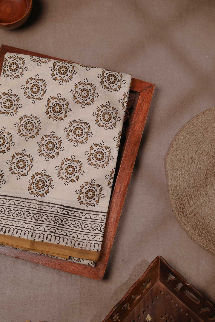 Rangoli Motis Bagru Mul Cotton saree
