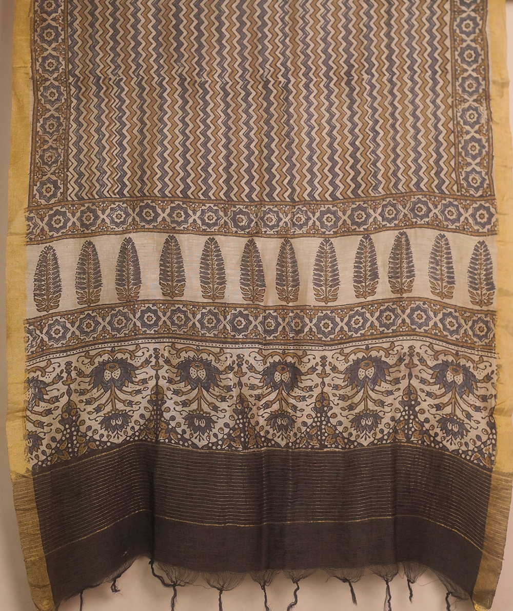Conical Motifs on Cream Ajrak Linen Top & Dupatta