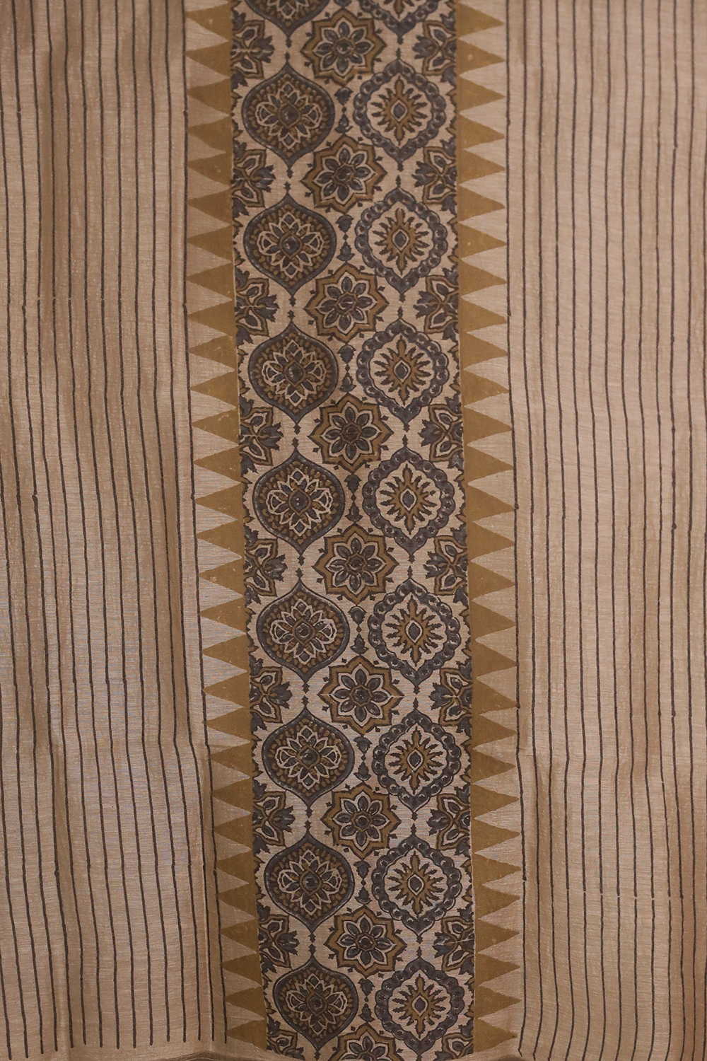 Cream Ajrak Linen Top & Dupatta
