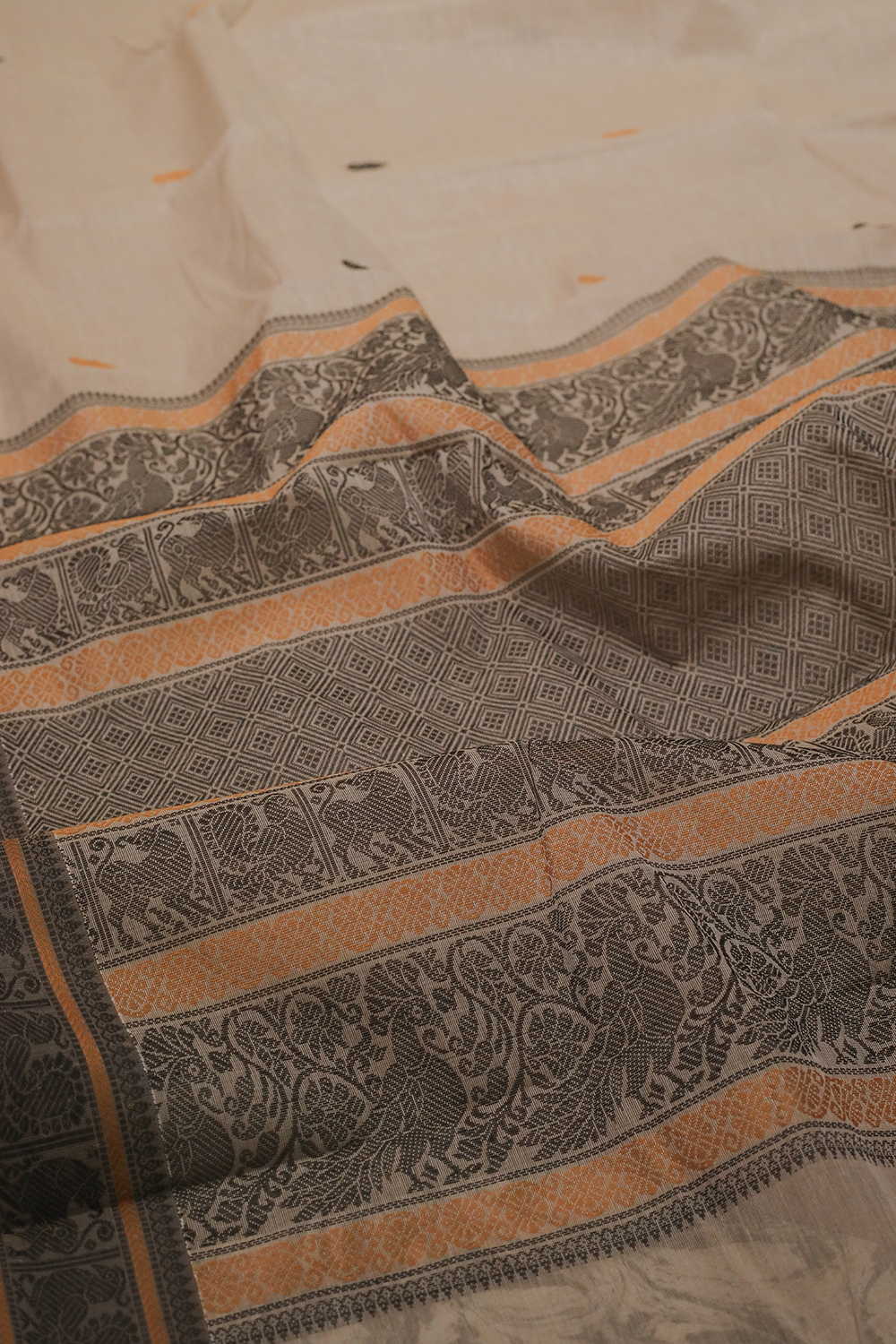 Sarees - Matkatus 