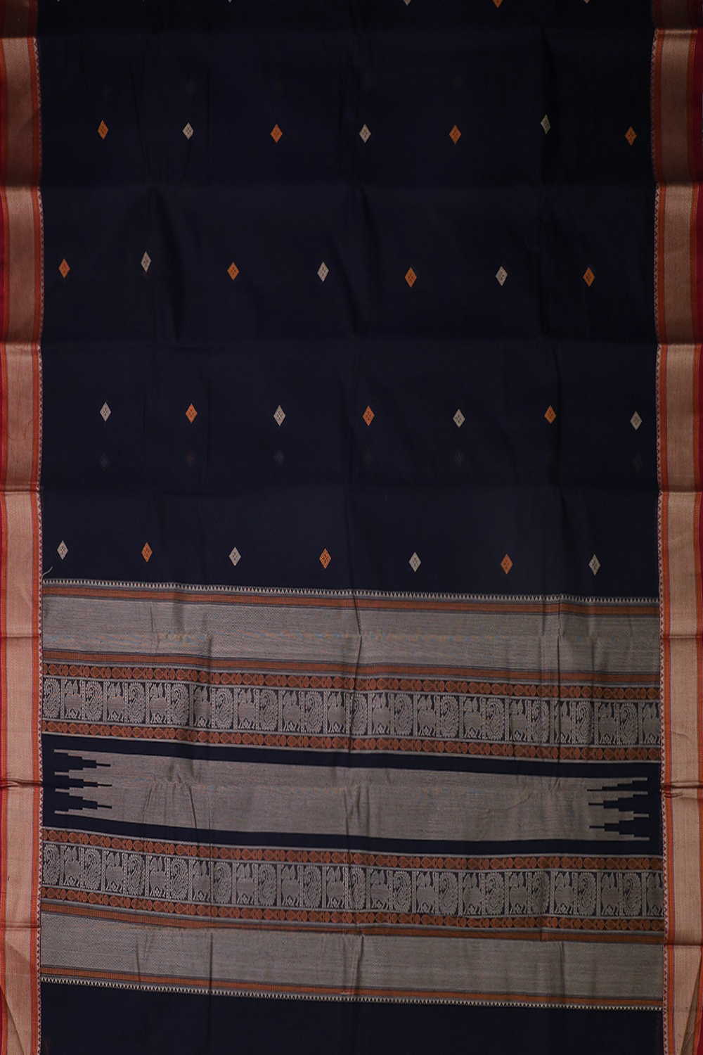Sarees - Matkatus