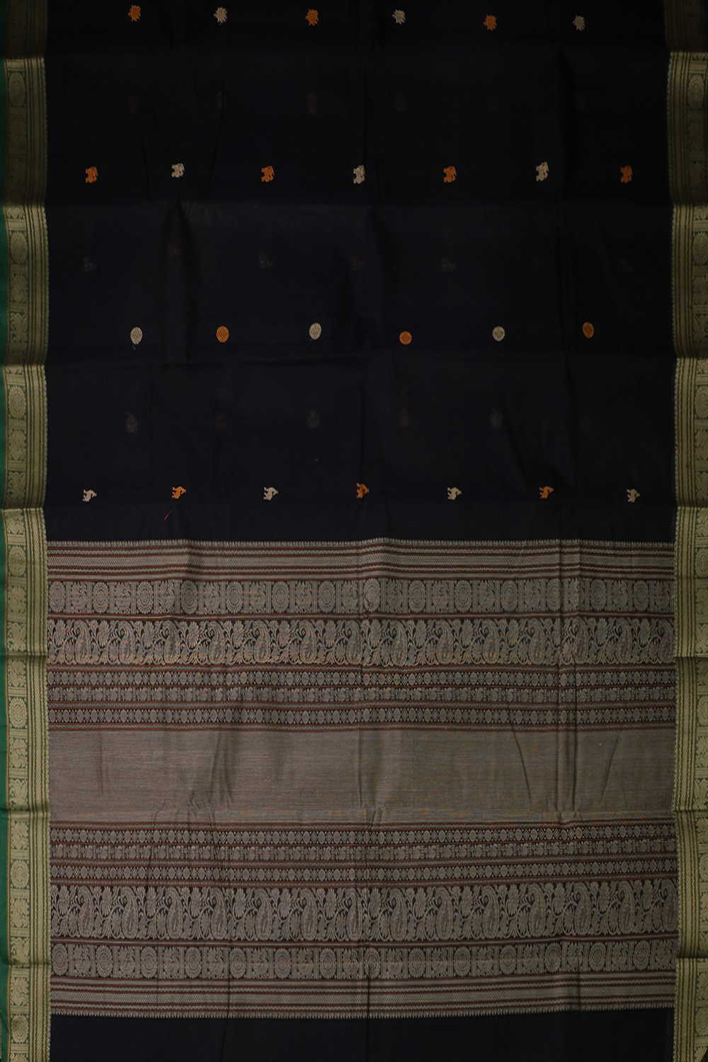 Sarees - Matkatus