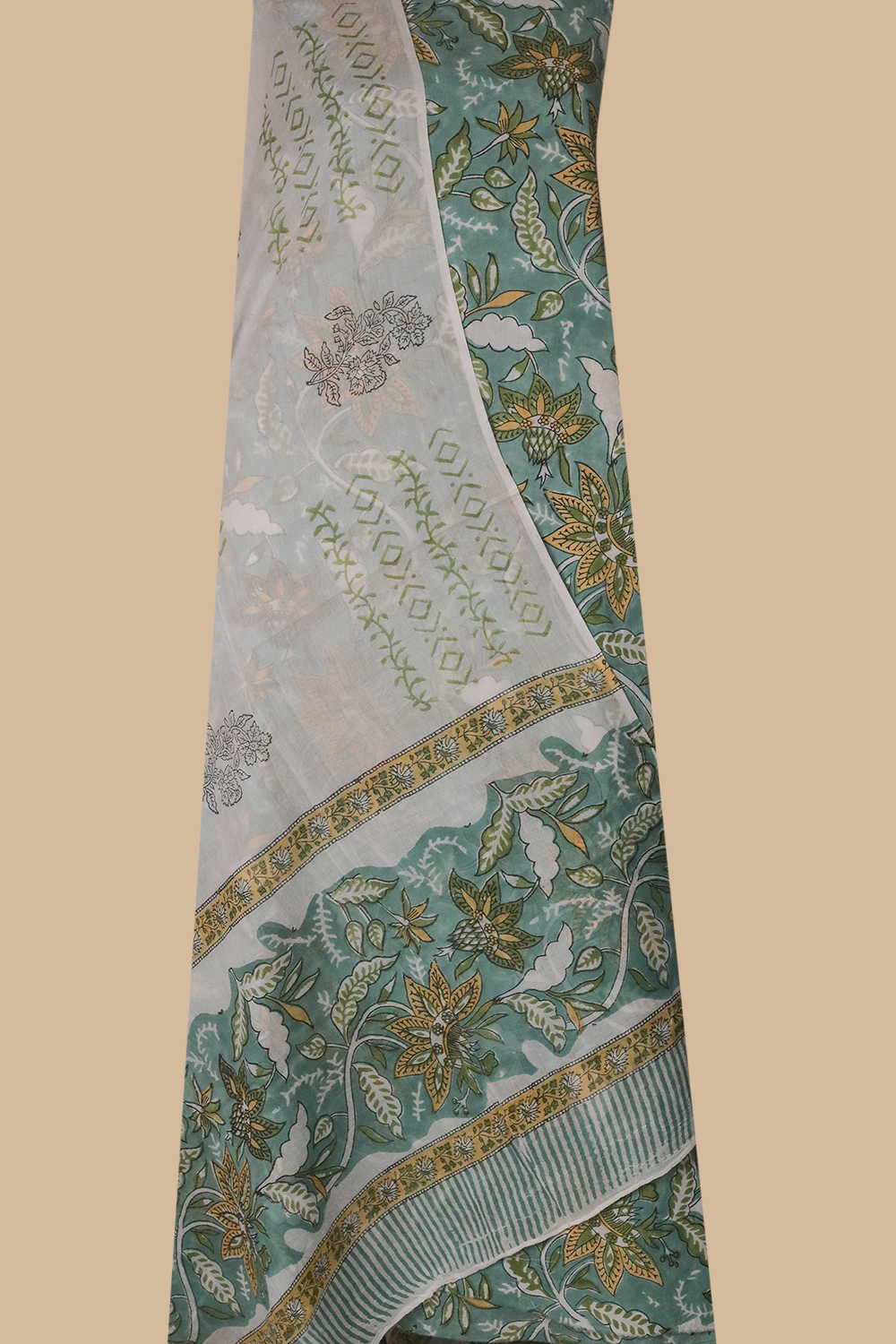 Unstitched Suits - Matkatus 