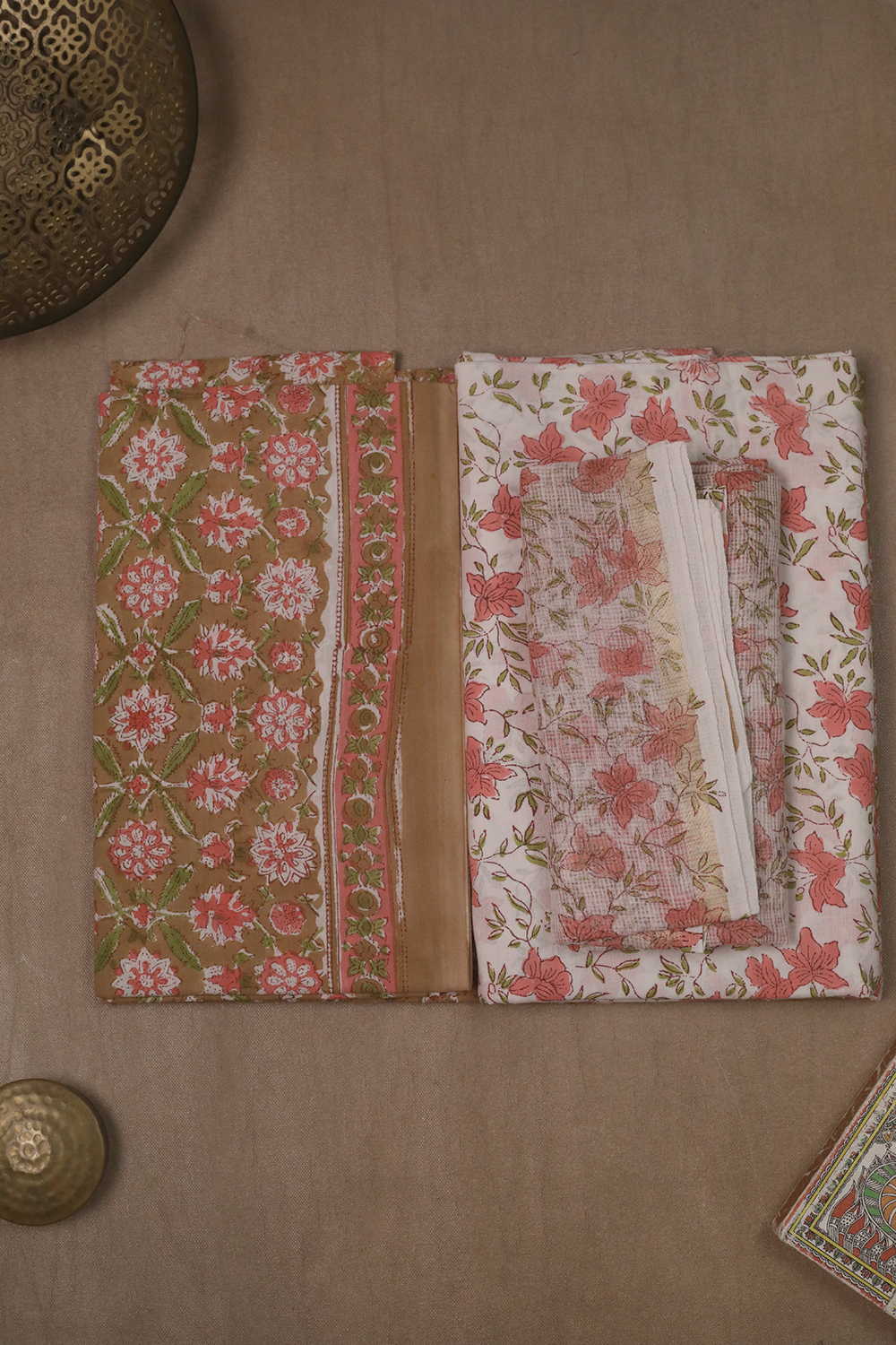 Mul Mul Cotton Suits - Matkatus