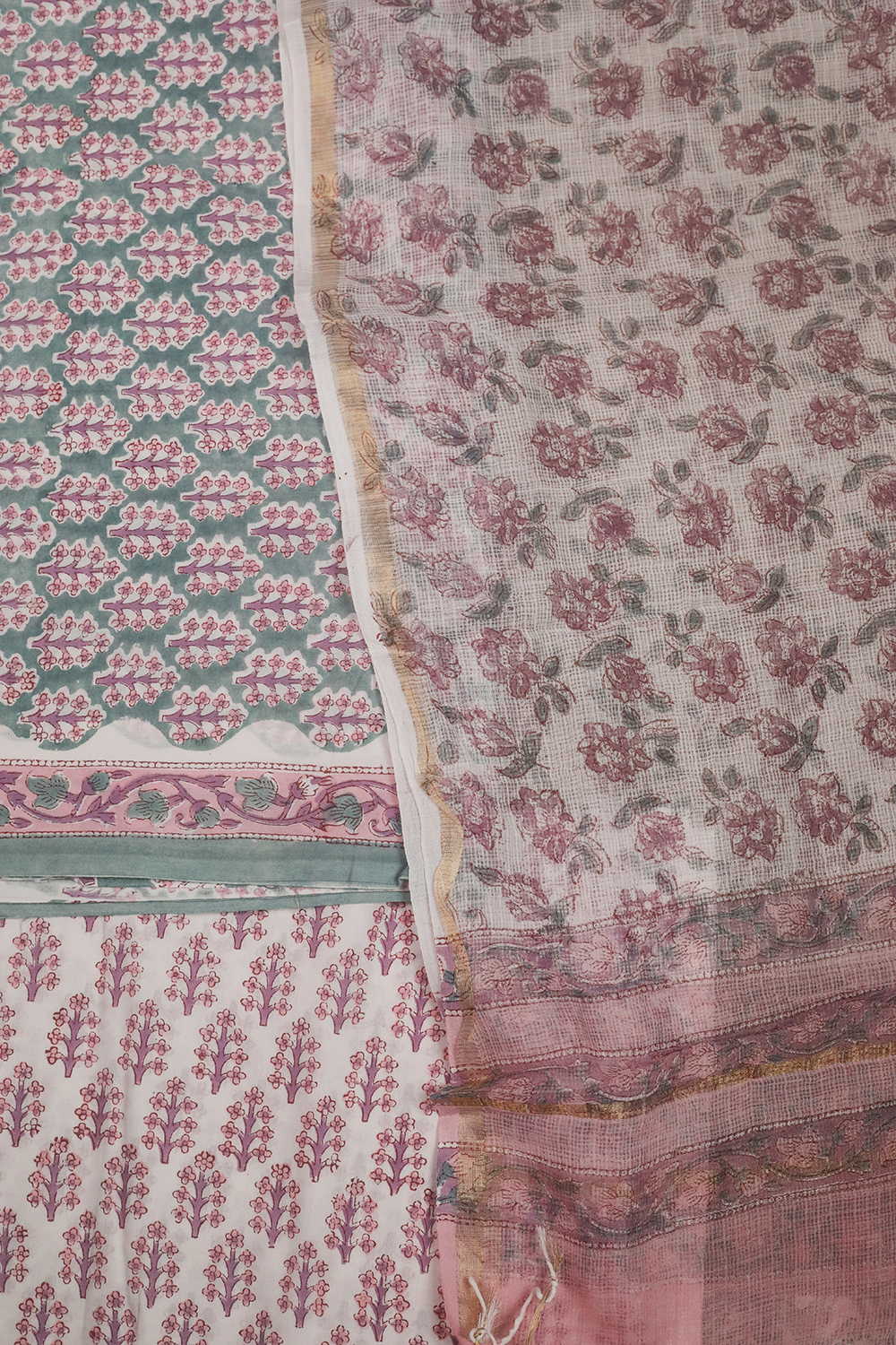 Unstitched Suits - Matkatus 