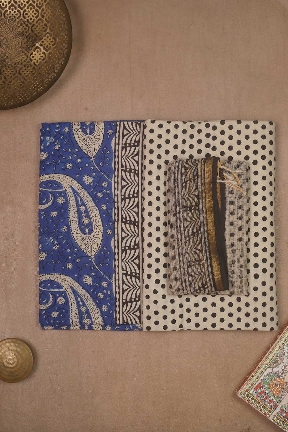 Mul Mul Cotton Suits - Matkatus