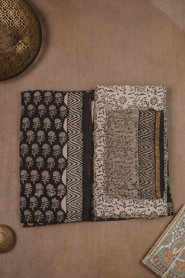 Unstitched Suits - Matkatus 