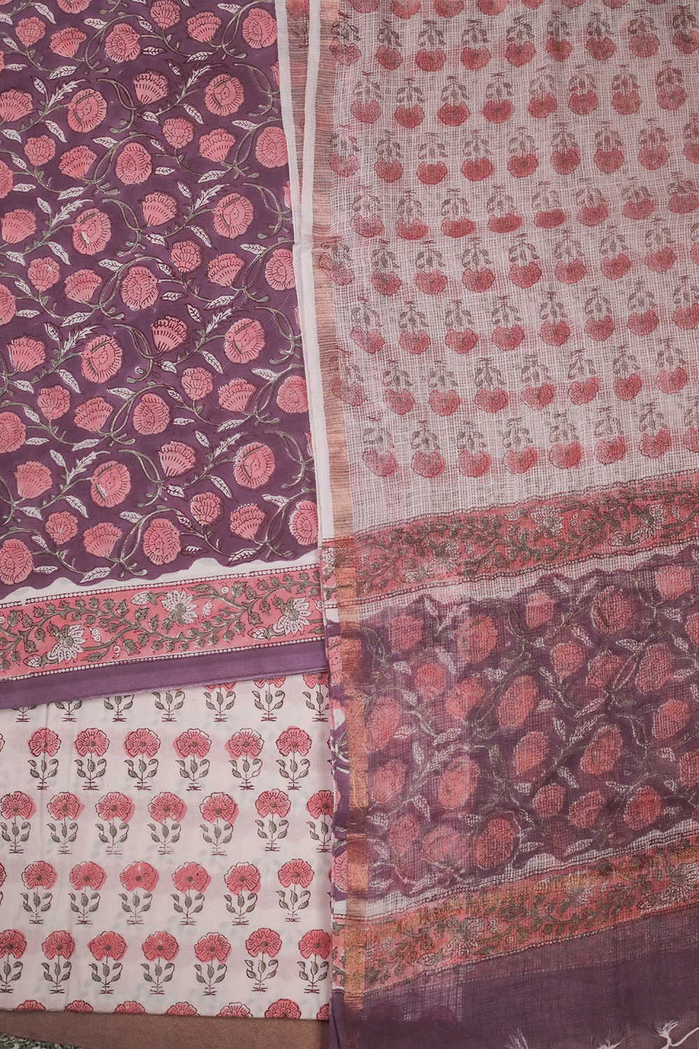 Unstitched Suits - Matkatus 