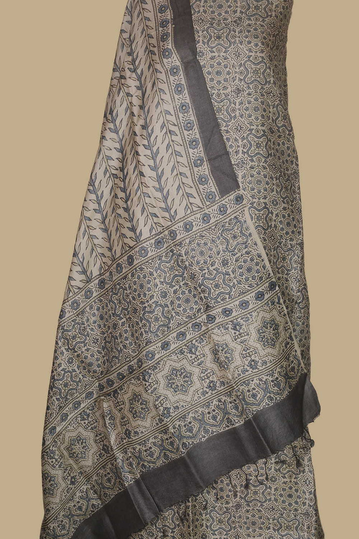 Tussar Silk Suits - Matkatus