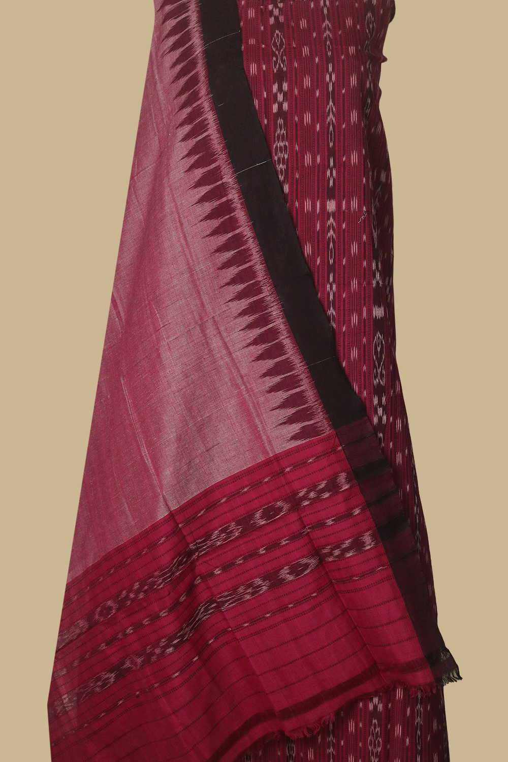 Handwoven Orissa Ikat cotton suit - Matkatus 