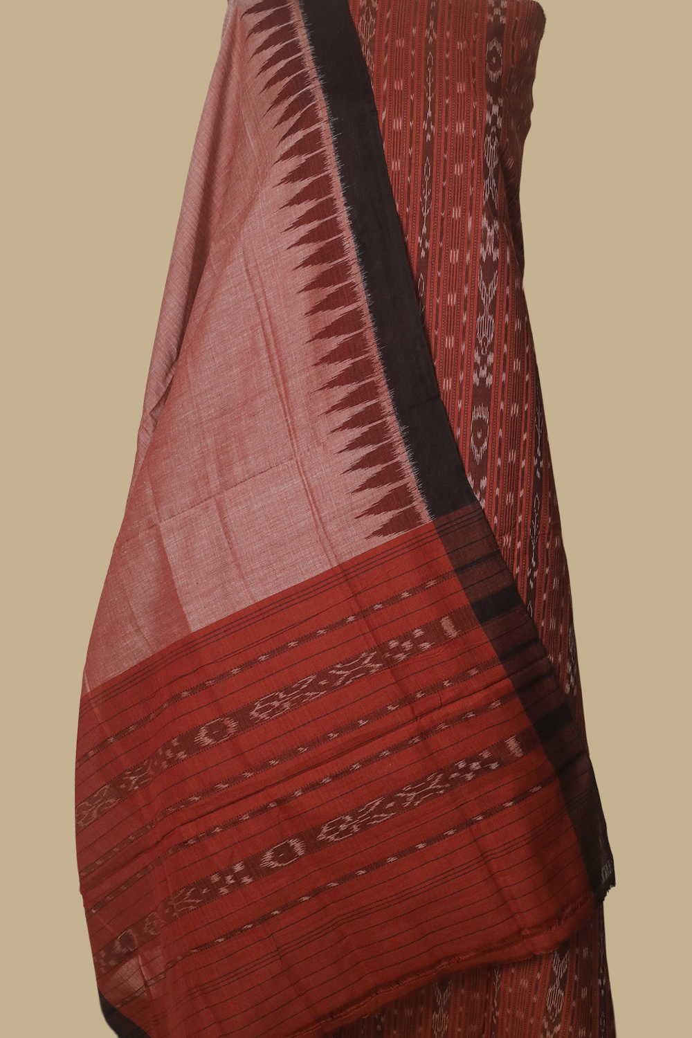 Handwoven Orissa Ikat cotton suit - Matkatus 