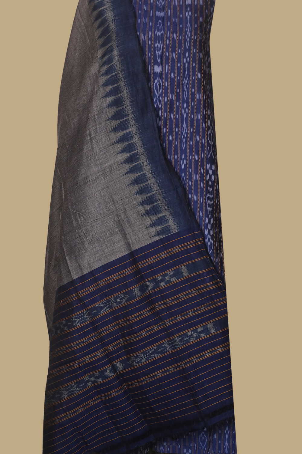 Handwoven Orissa Ikat cotton suit - Matkatus 