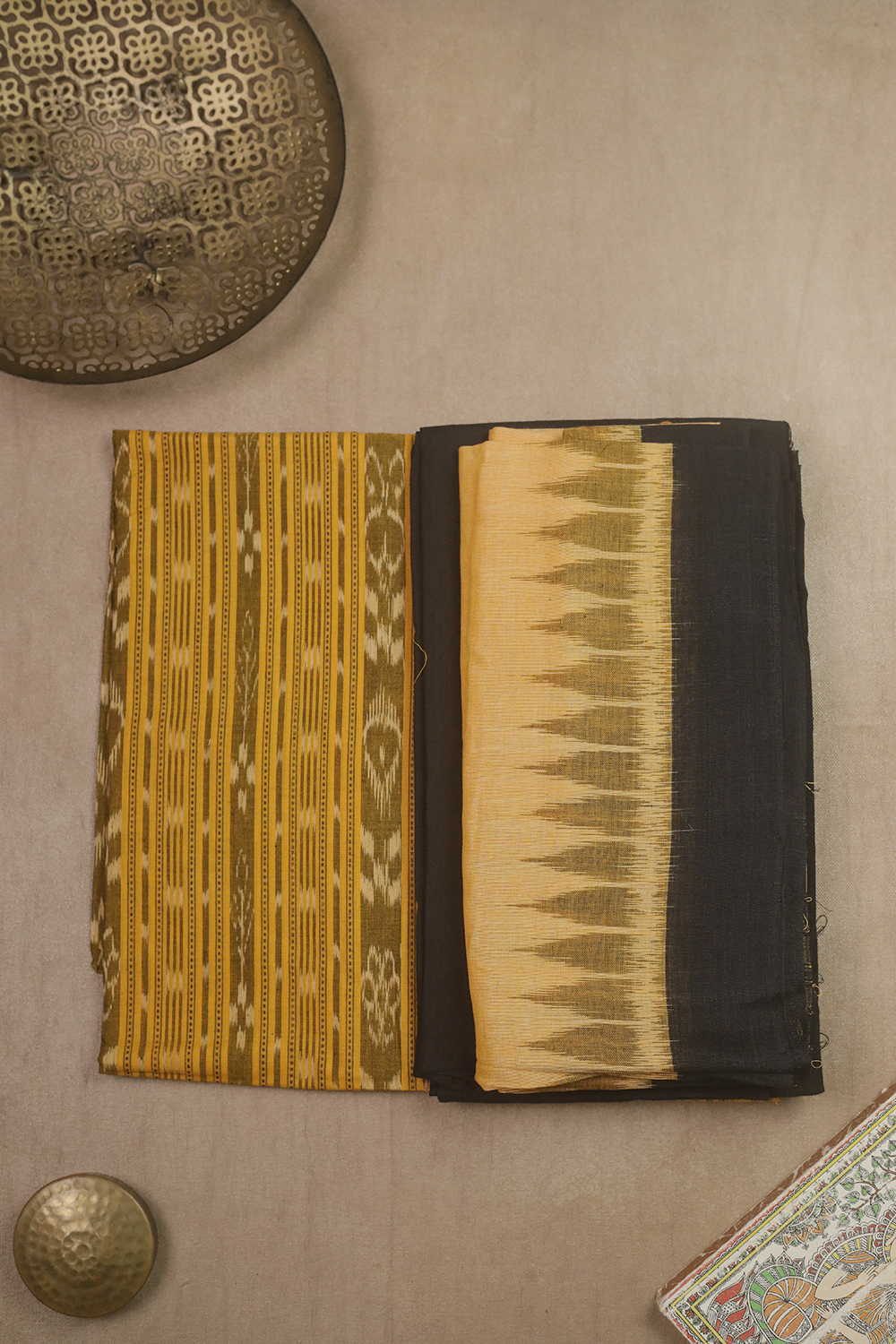 Handwoven Orissa Ikat cotton suit - Matkatus 