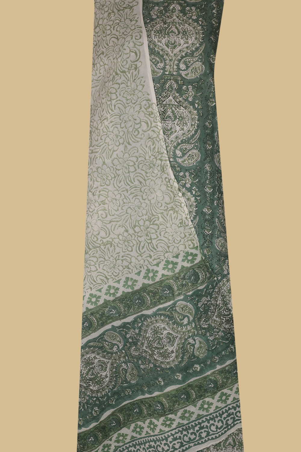 Unstitched Suits - Matkatus