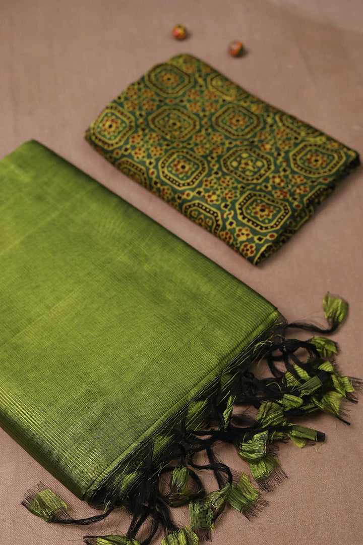 Saree with Blouse - Matkatus 