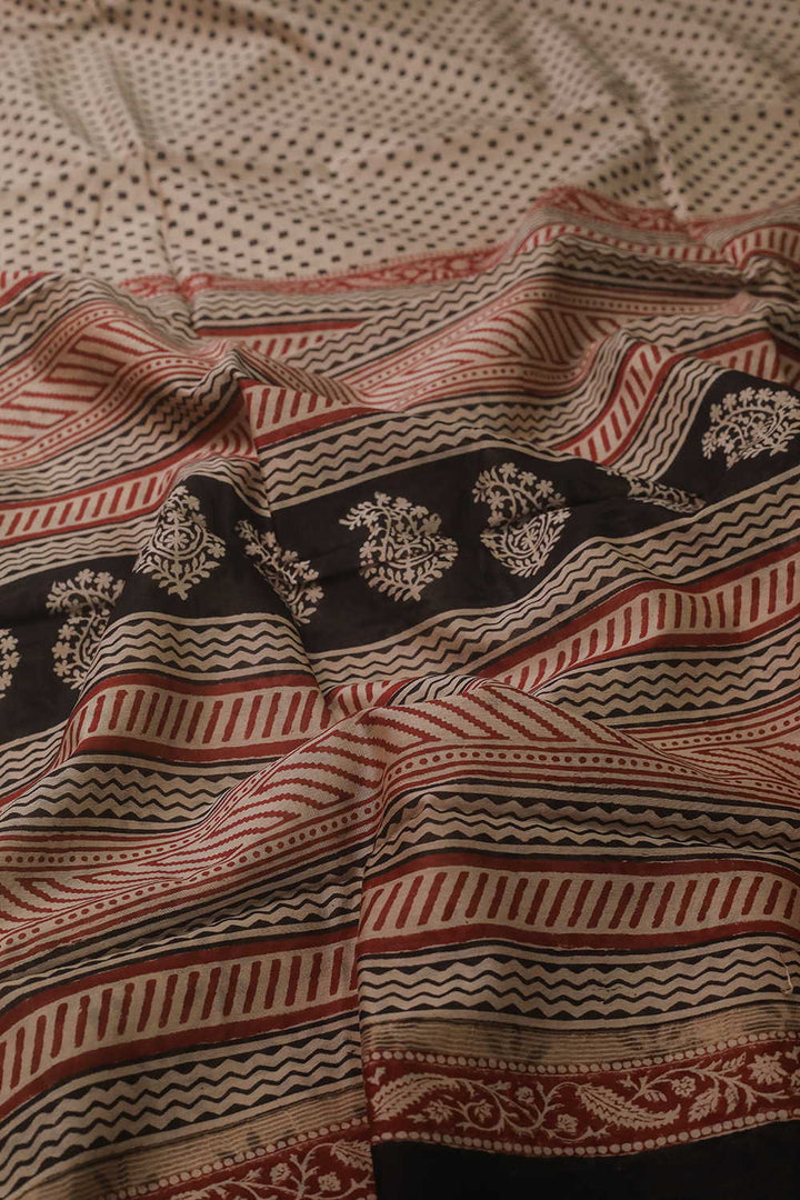 Sarees - Matkatus 