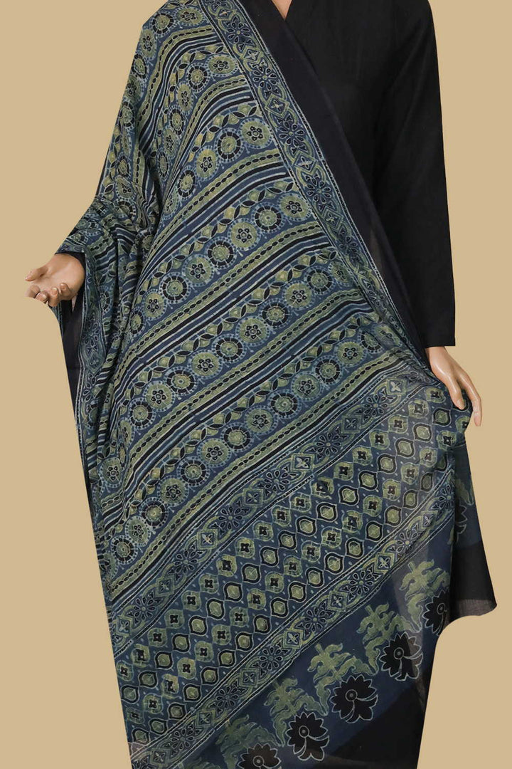 Ajrak Cotton Dupatta - Matkatus 