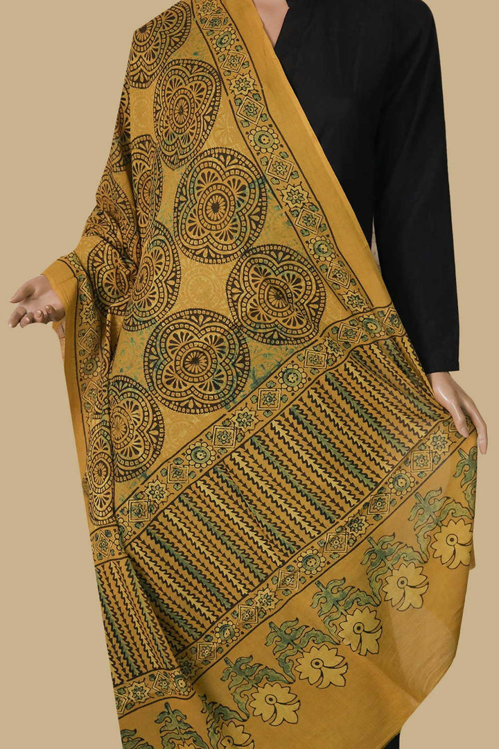 Ajrak Cotton Dupatta - Matkatus 