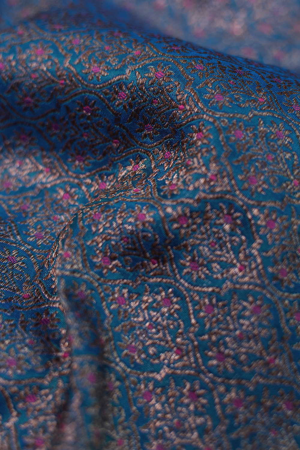 Silk Fabrics-Matkatus 