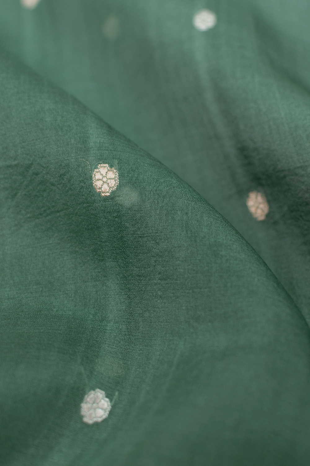 Silk Fabrics-Matkatus 