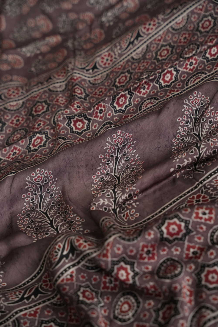 Ajrak Sarees-Matkatus 