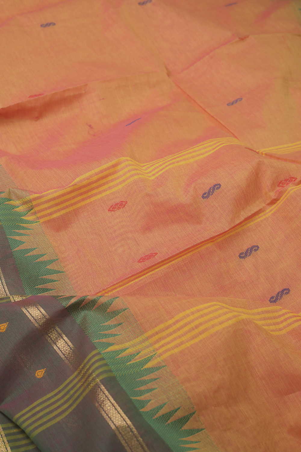 Sarees - Matkatus 