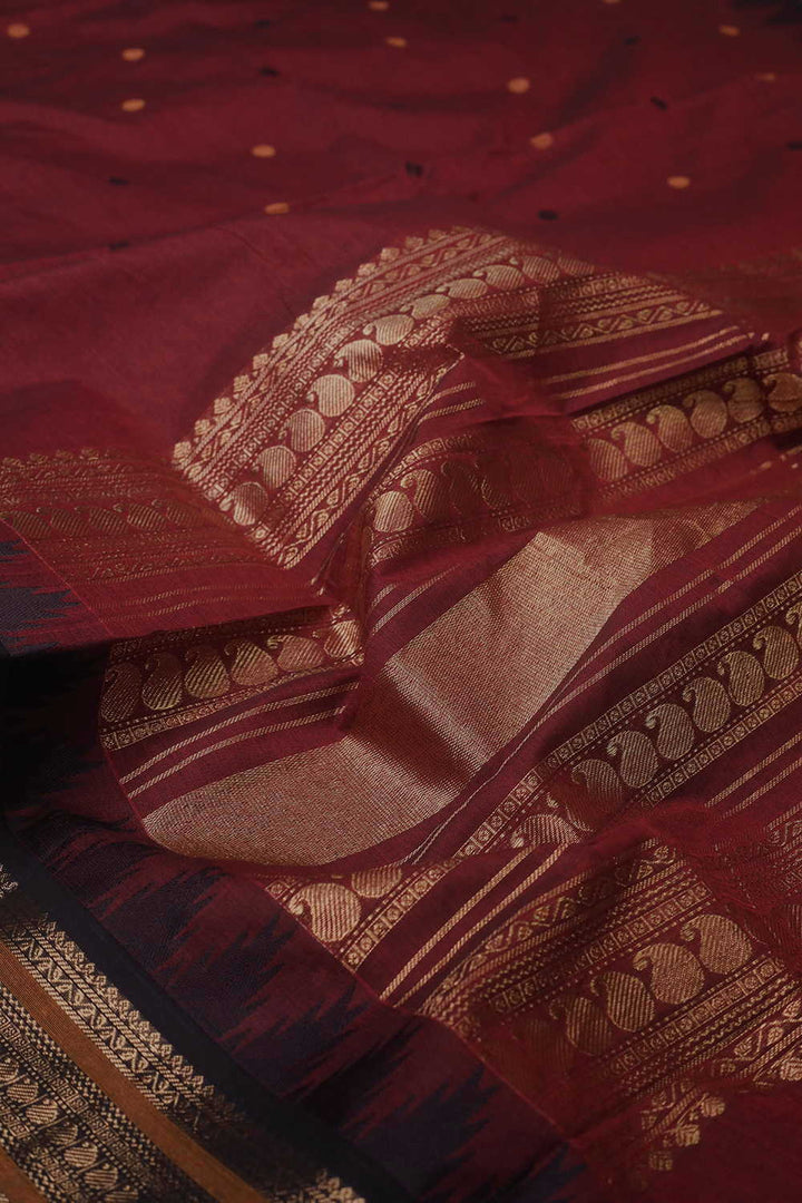 Sarees - Matkatus 