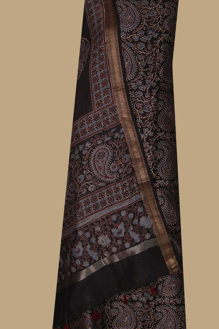 Top & Dupatta - Matkatu