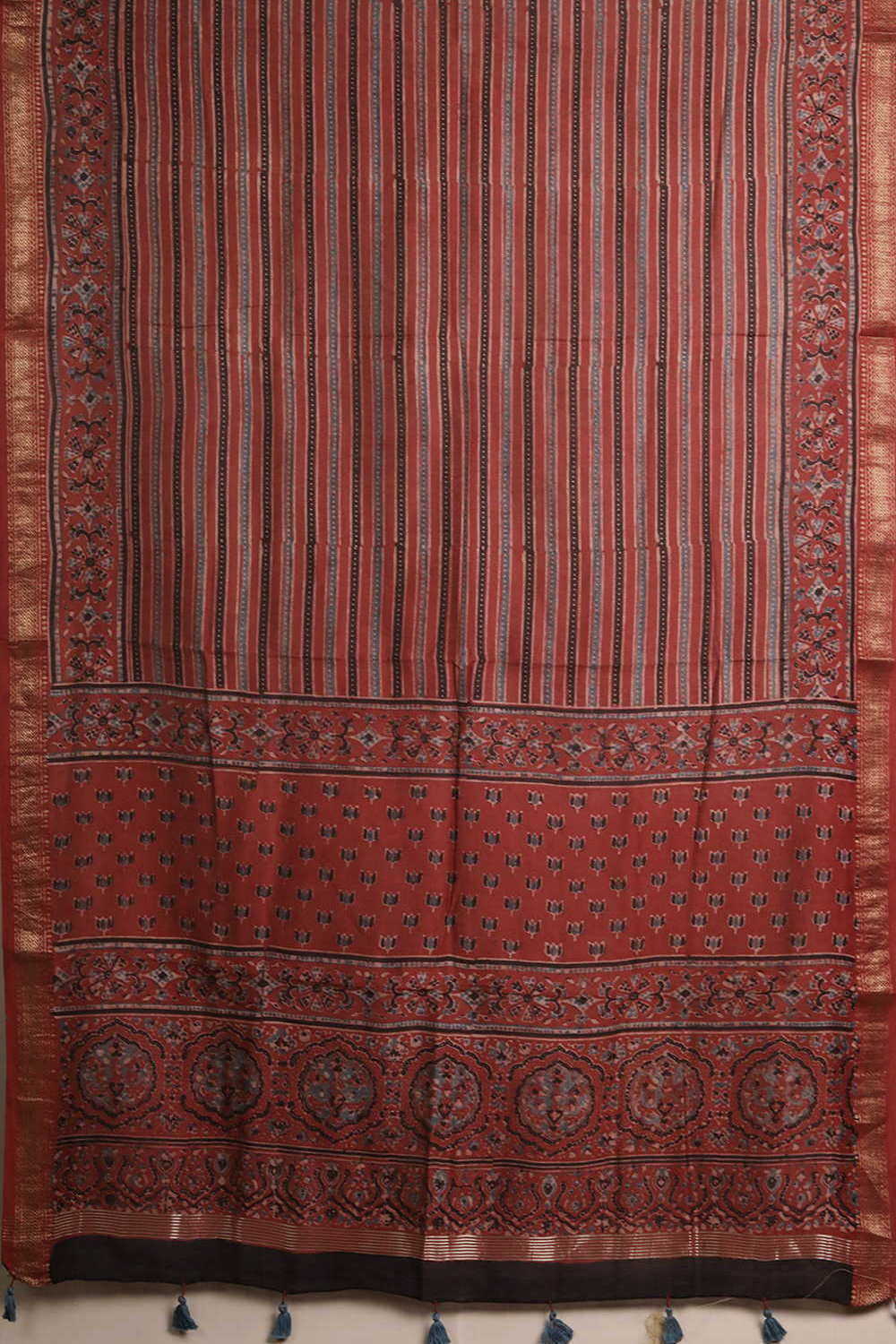 Ajrak Suits - Matkatus