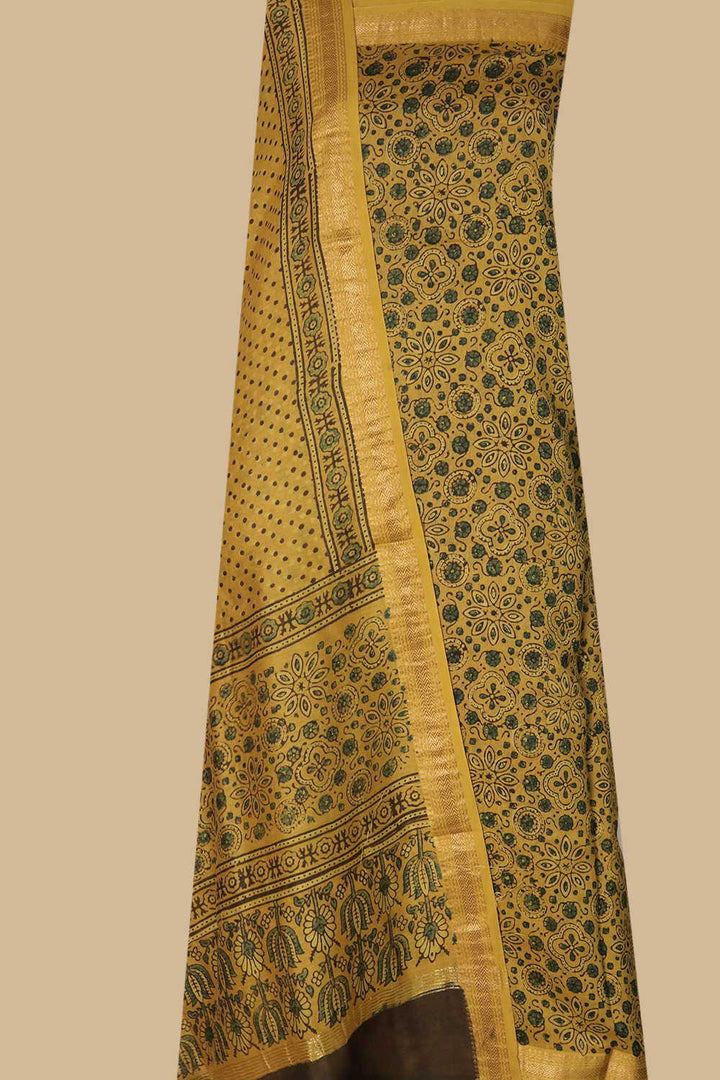 Top & Dupatta - Matkatu