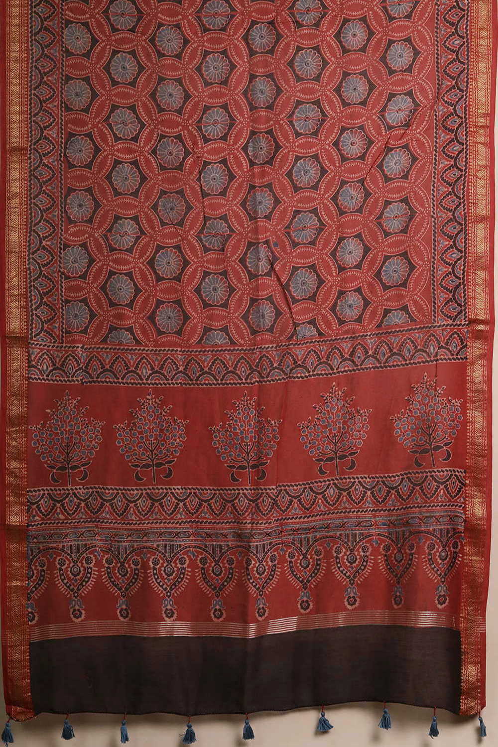 Ajrak Suits - Matkatus