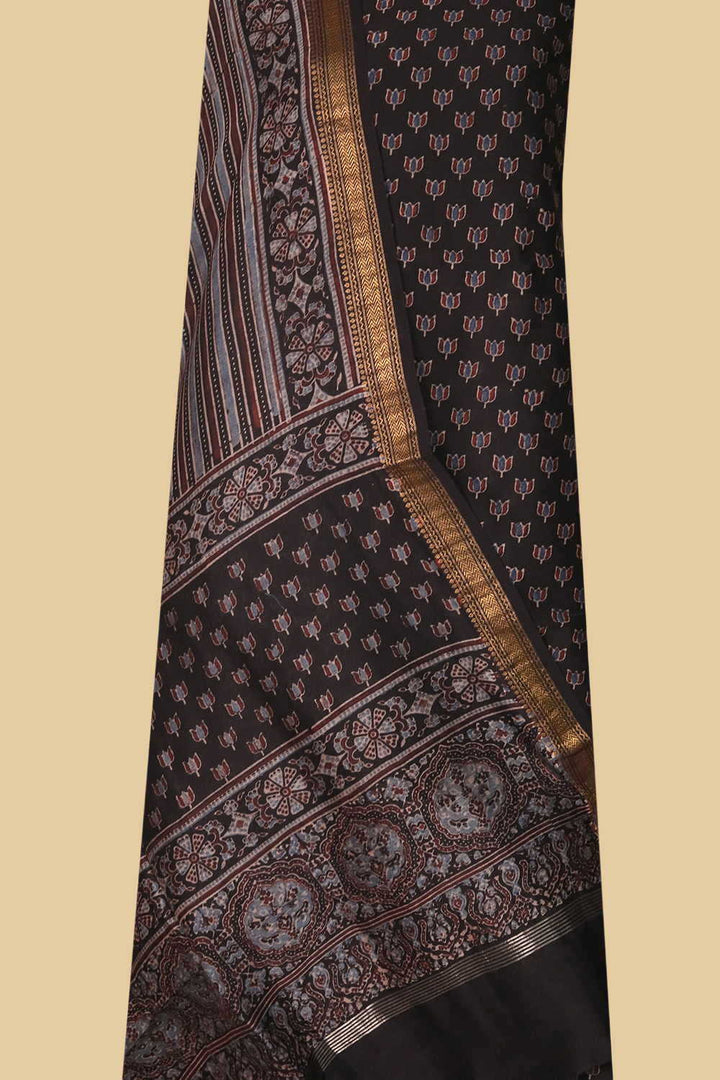 Top & Dupatta - Matkatu