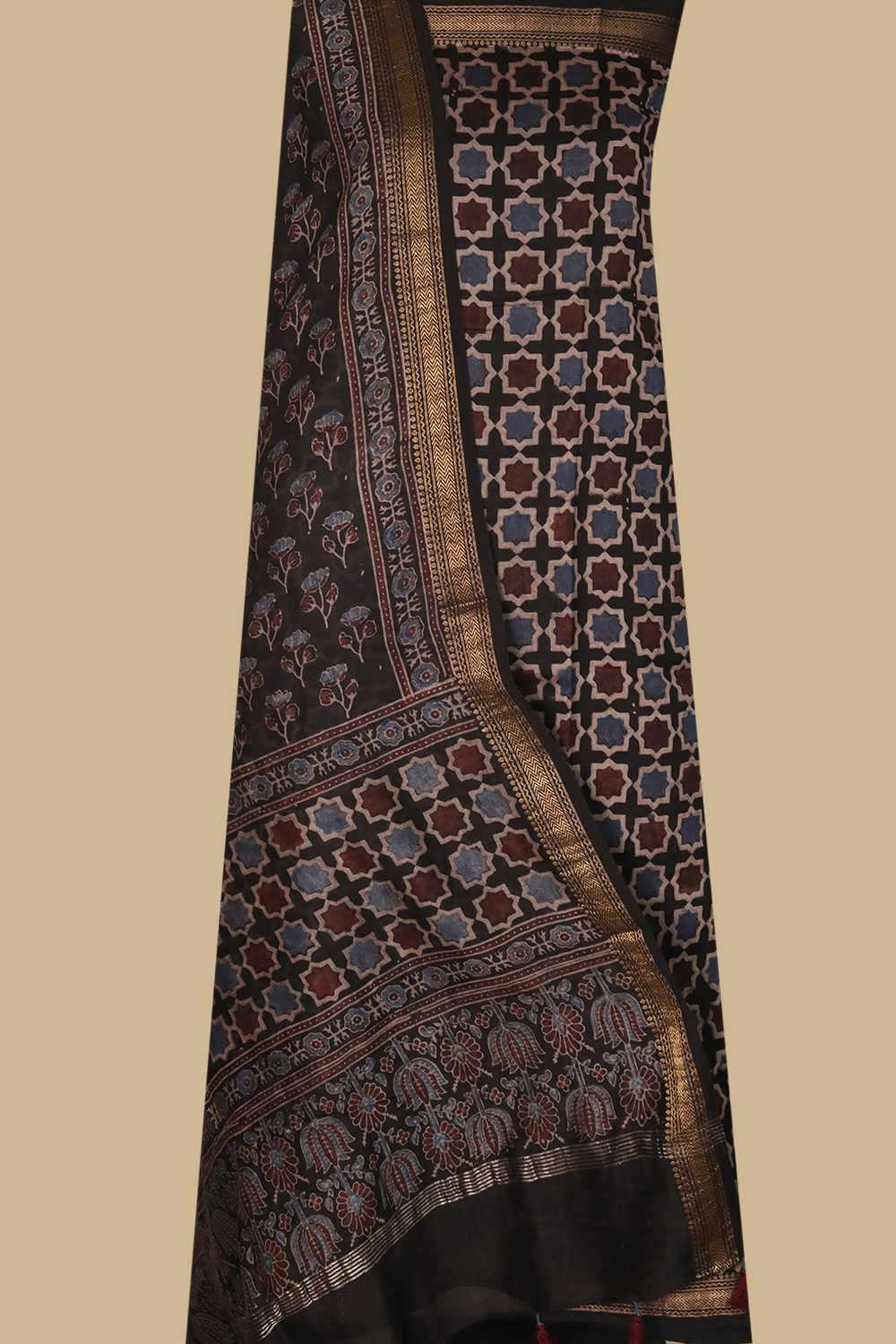 Top & Dupatta - Matkatu