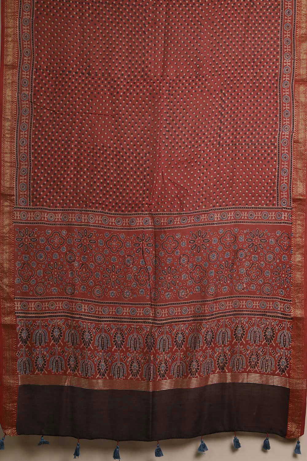 Ajrak Suits - Matkatus