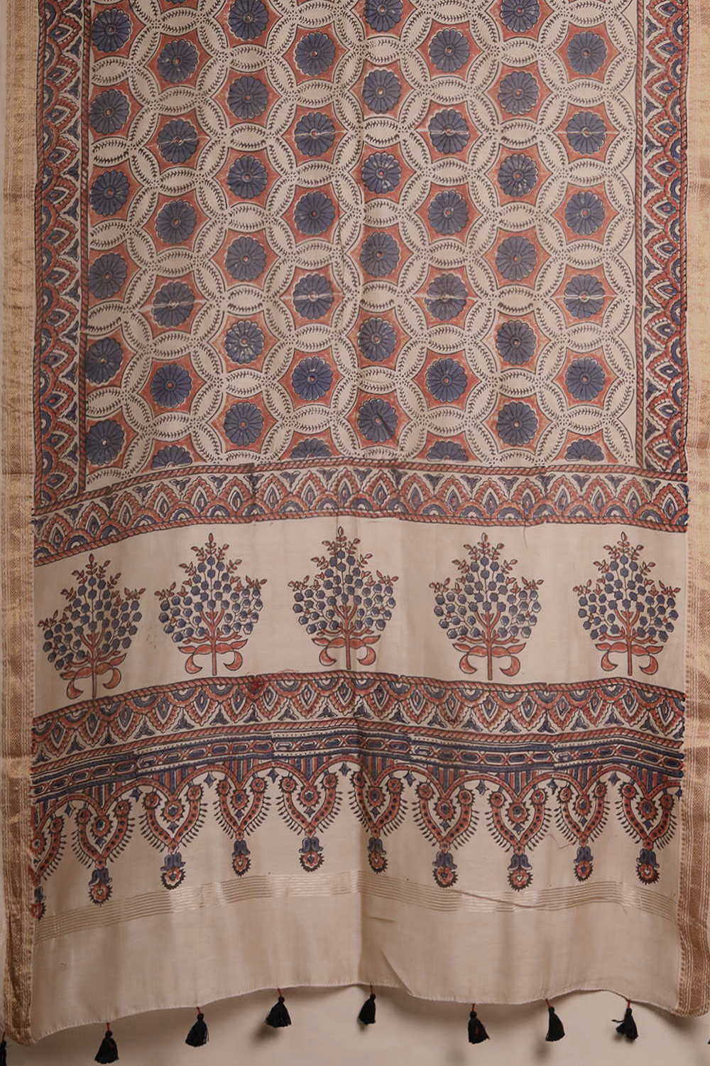 Ajrak Suits - Matkatus