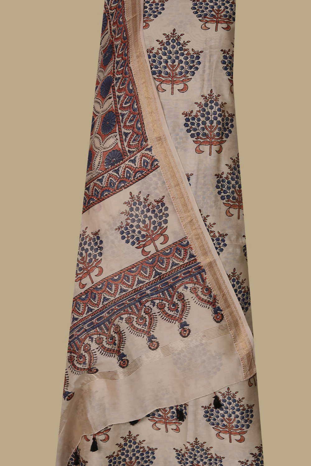 Top & Dupatta - Matkatu