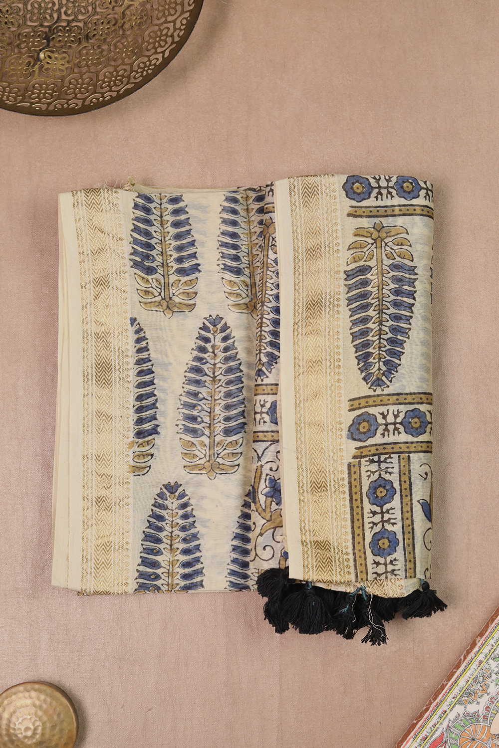 Ajrak Suits - Matkatus 