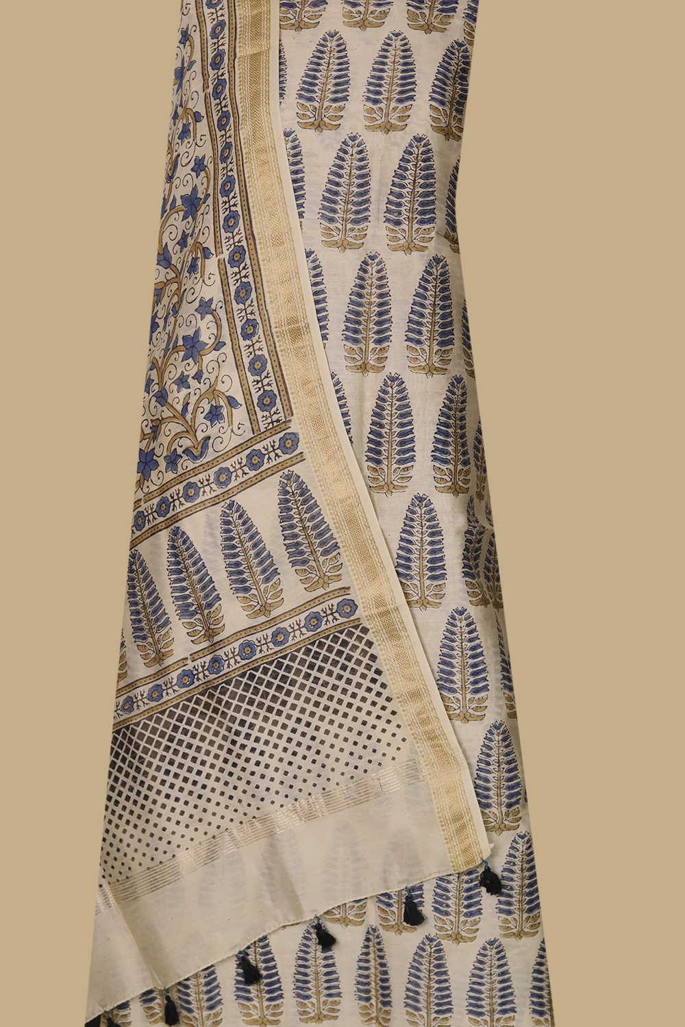 Top & Dupatta - Matkatus 