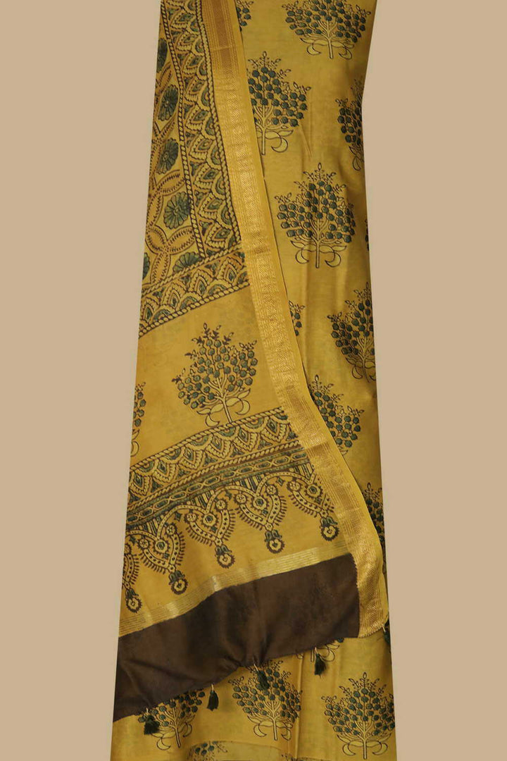 Top & Dupatta - Matkatu
