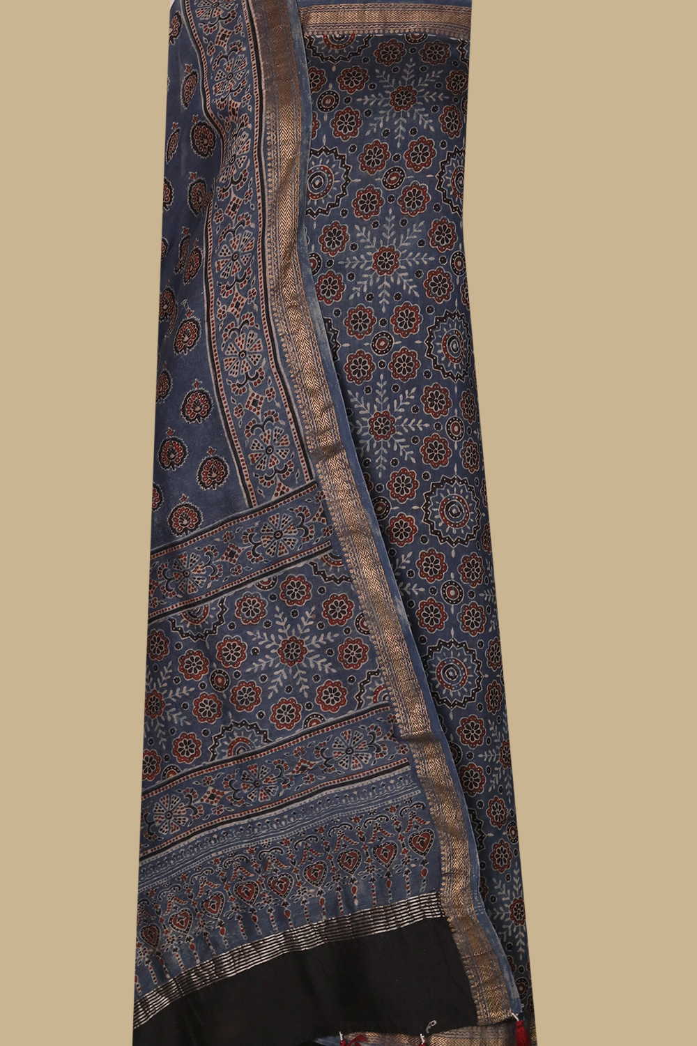 Top & Dupatta - Matkatus 
