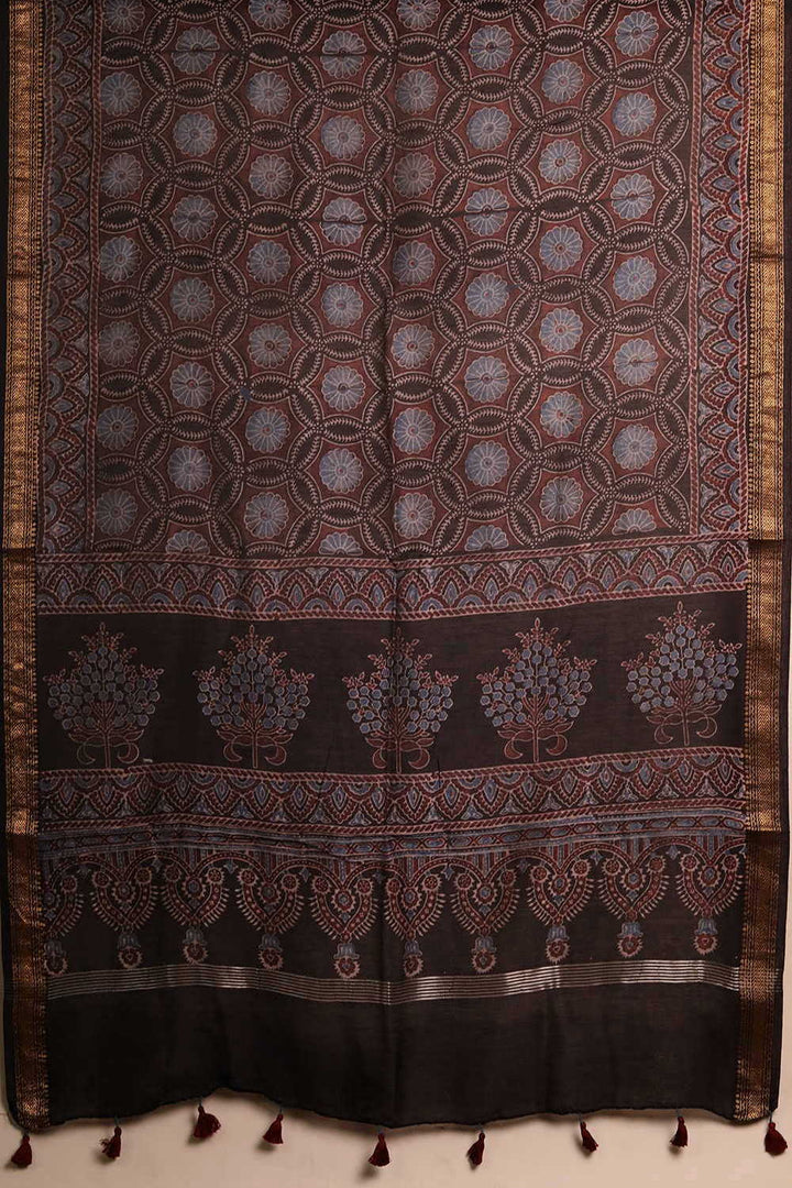 Ajrak Suits - Matkatus