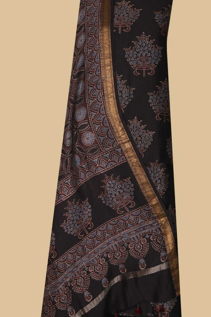 Top & Dupatta - Matkatu