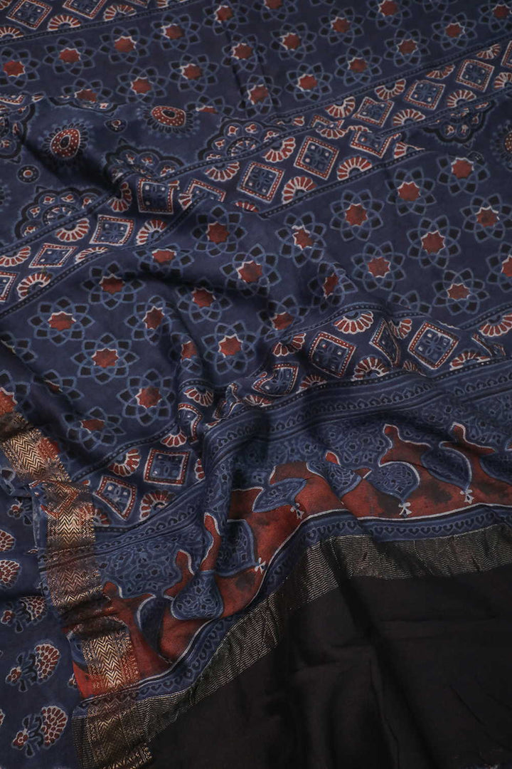 Ajrak Saree - Matkatus 