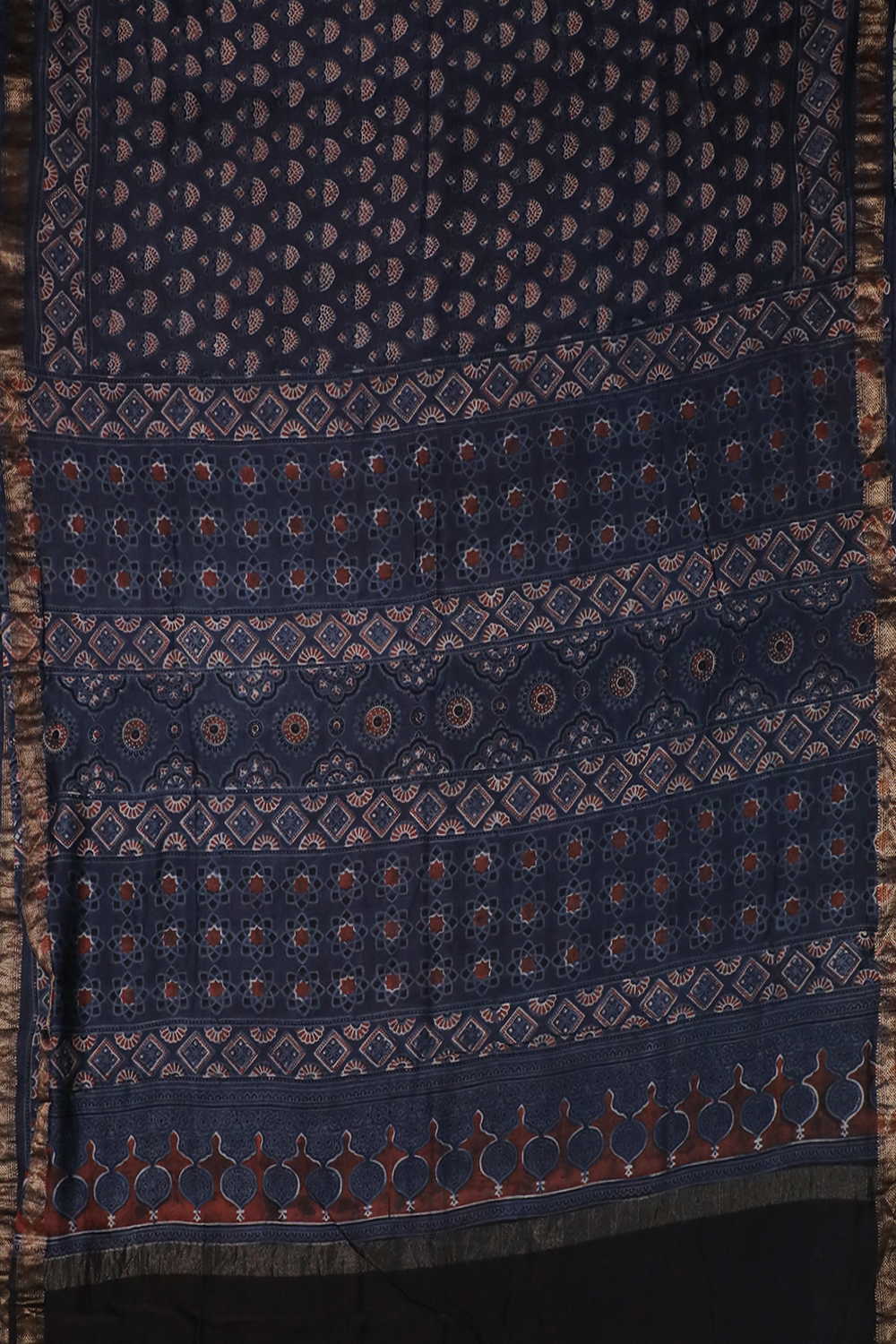 Ajrak Print Sarees - Matkatus 