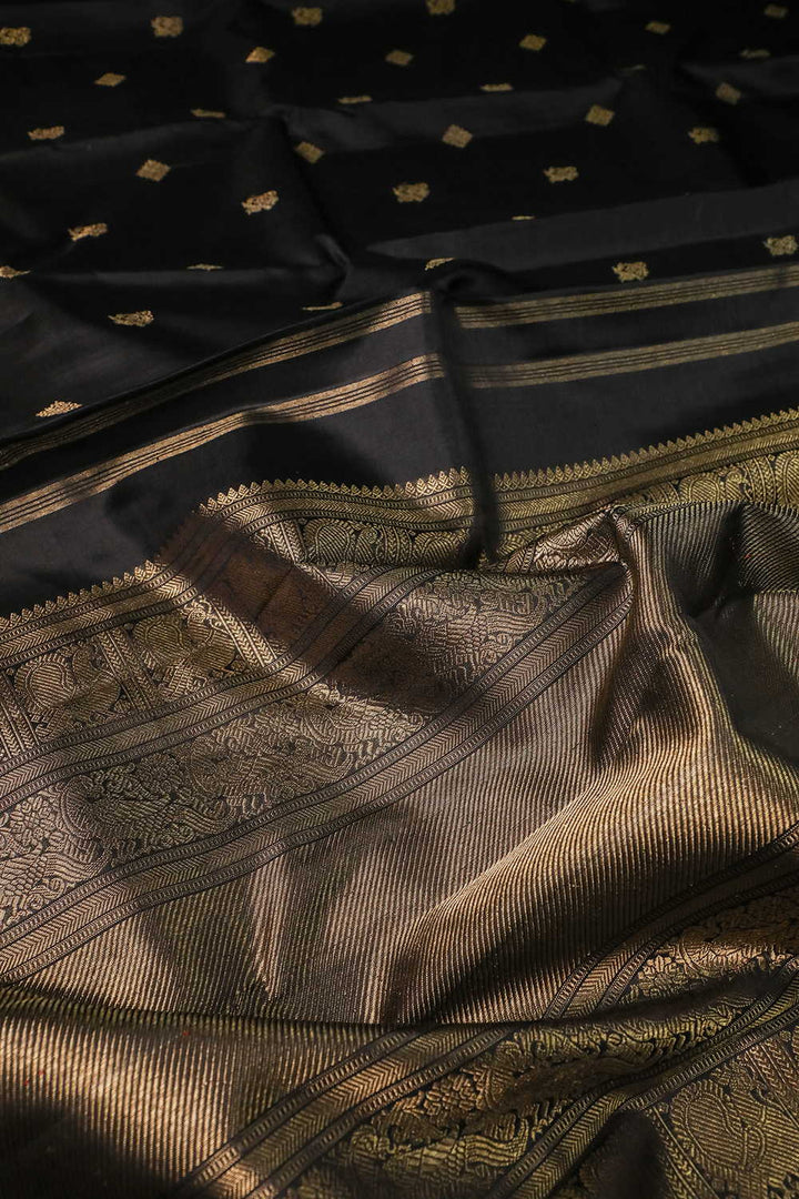 Kanjivaram Silk Saree - Matkatus 