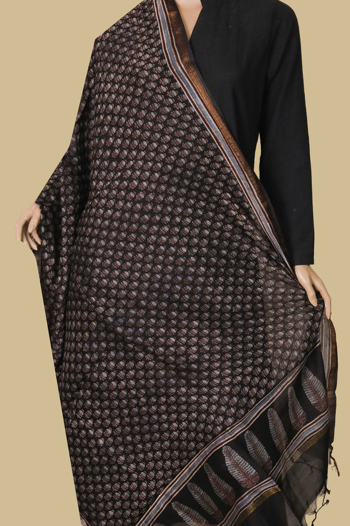 Ajrak Chnaderi Dupatta - Matkatus 
